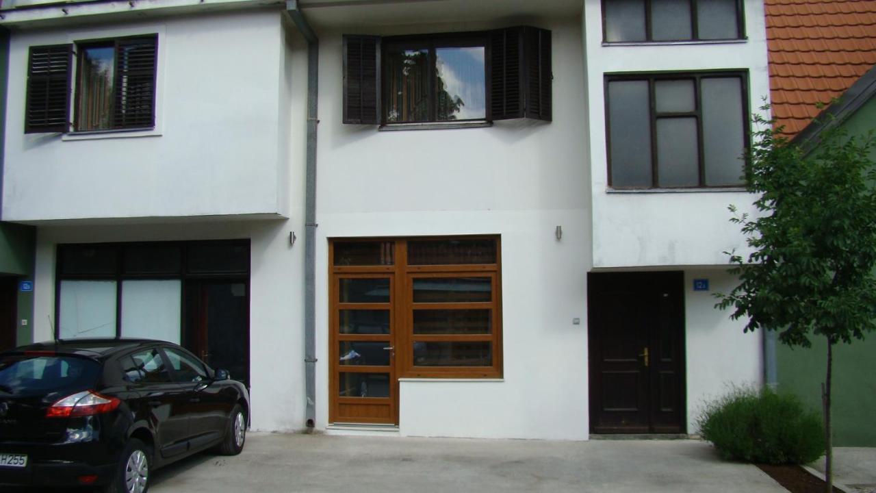 Gagovic Apartment เซทินเจ ภายนอก รูปภาพ